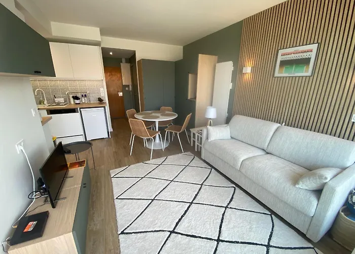 Bord De Avec Wifi Et Parking - Fr-1-374-234 Daire